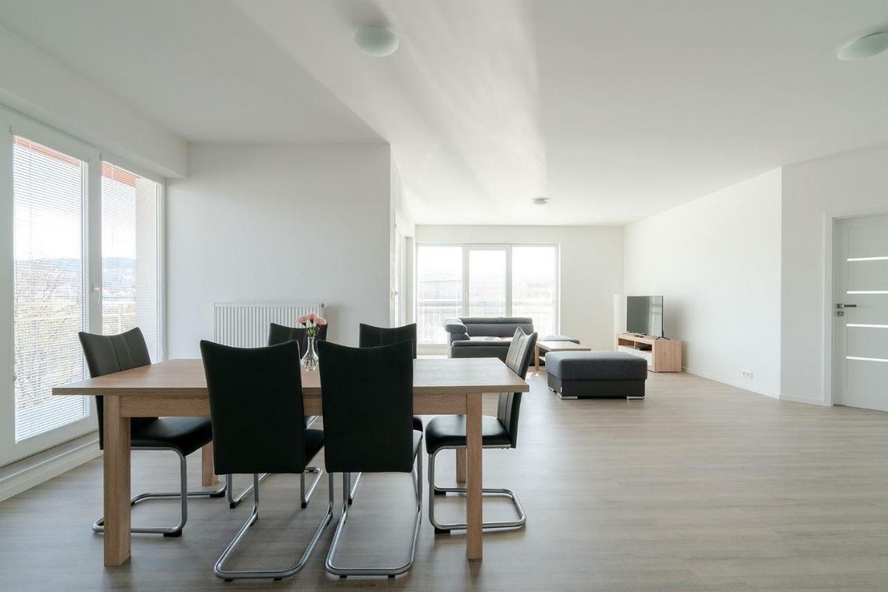 Noviny Apartment
